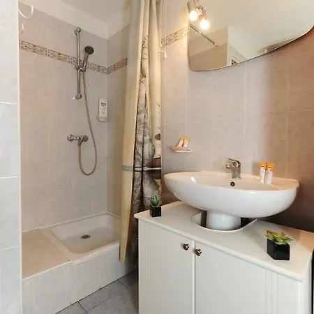 Grosso Five Stars Holiday House דירה *